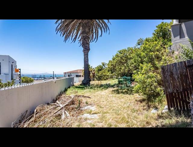 LAND FOR SALE IN WALMER ESTATE